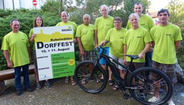 Das kleine Dorf am Berg feiert