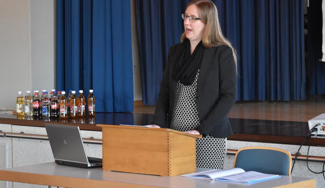 Vizepräsidentin Stephanie Weder führte durch die Informationsversammlung der Evangelischen Kirchgemeinde Balgach.   