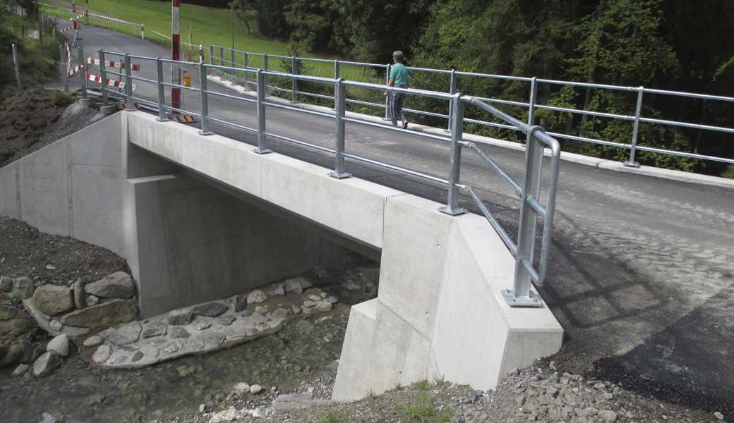 Über den Mattenbach wurde unterhalb Heiden eine neue Brücke erstellt. Damit sind Schwendi und Wienacht wieder ohne Umweg erreichbar. Über den Mattenbach wurde unterhalb Heiden eine neue Brücke erstellt. Damit sind Schwendi und Wienacht wieder ohne Umweg erreichbar.