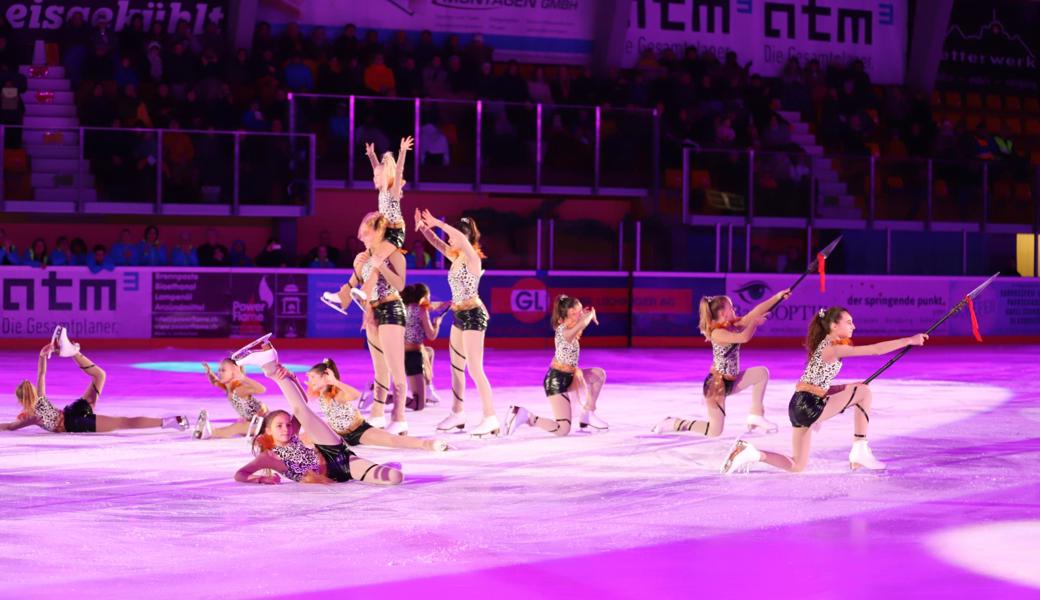 Die Kinder freuen sich darauf, ihre Choreografien endlich vor Publikum zu zeigen.