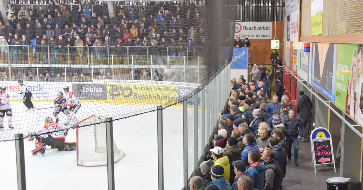 Kunsteisbahn kann nicht saniert werden im Herbst wird über einen
