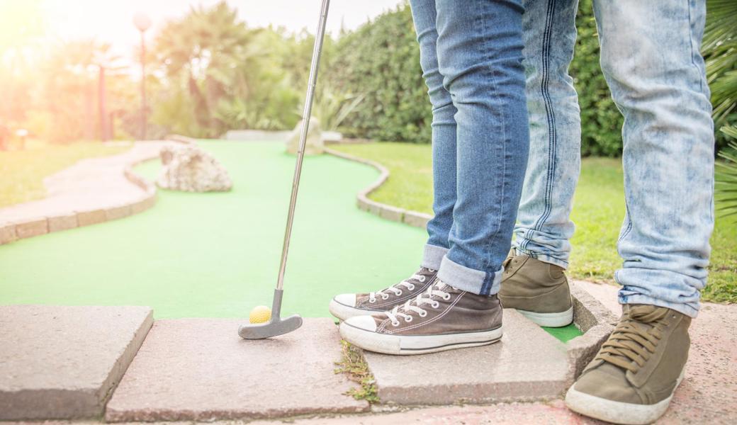 Die Ministranten spielten Minigolf.