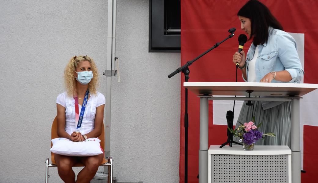 Die in St. Margrethen wohnende Regierungsrätin Laura Bucher wies darauf hin, dass Jolanda Neff auch lange in St. Margrethen gewohnt hat: "Ich war sogar ihre Jugileiterin."