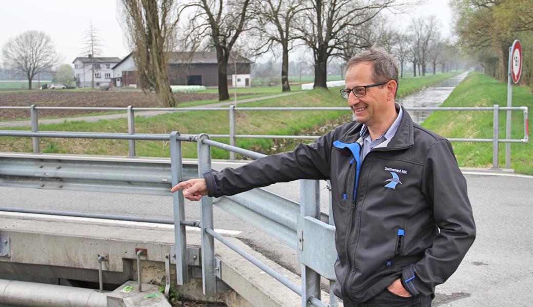 «Der RBK-Zweckverband plant hier bei der Rietaach in Rebstein eine neue Messstelle», erklärt Geschäftsführer Urs Müller.