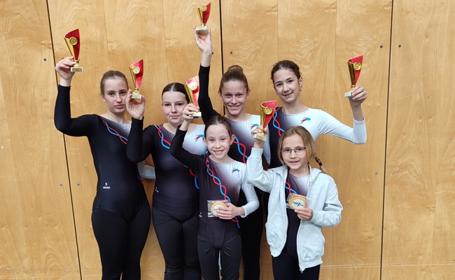 Kunstradfahrerinnen nahmen am Regio Cup teil