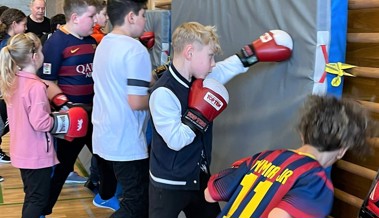 Sportstunde einmal anders: Olympisches Boxen im Schulturnen