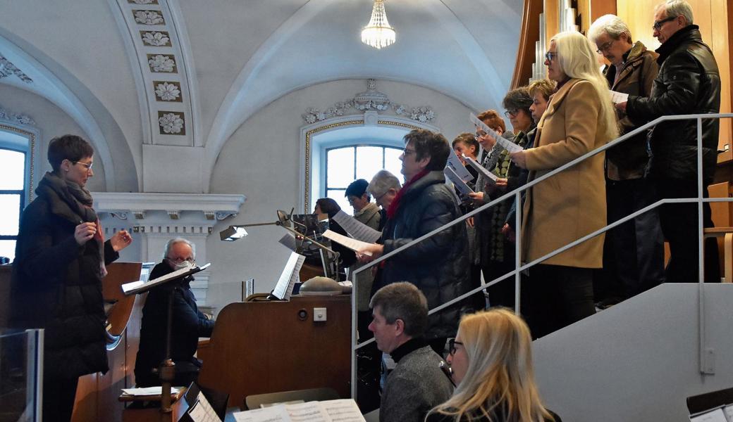 Kirchenchor und Orchester gestalteten die Feier mit. 