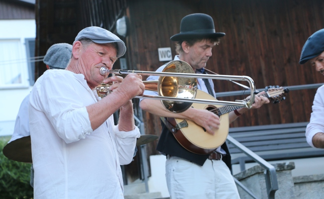 Bilder vom Sommerfest mit dem Bauernfänger-Sextett