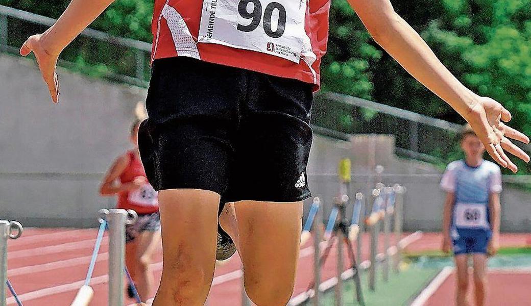 Am UBS-Kids-Cup-Final in Zürich sprang Janis Beuggert erstmals über 5 Meter.