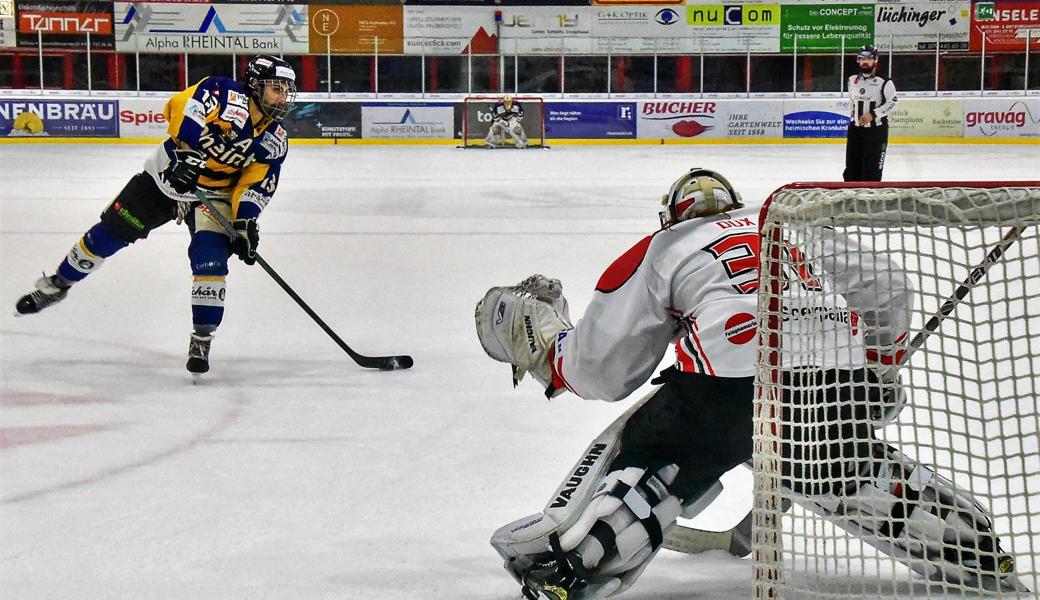 Pascal Obrist war im Penaltyschiessen der einzige Rheintaler, der Bellinzonas Goalie Christophe Dux bezwang.