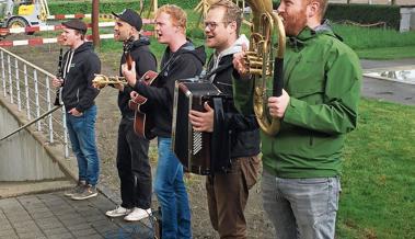 Die Fäaschtbänkler musizierten für «Feldhof»-Bewohner