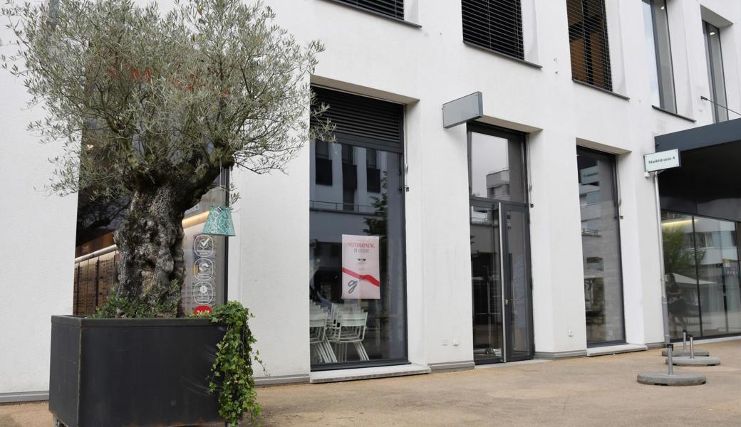 Den Olivenbaum hat Maria Vetsch bereits gezügelt. Am 2. August eröffnet sie in den früheren «Manora»-Räumen einen Laden mit Bistro.
