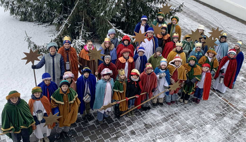 Sternsinger ziehen durch Kriessern und sammeln für Kinder in Not
