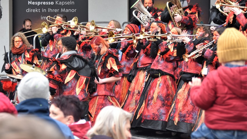 Spass für Gross und Klein bei der «Fasnacht am Markt»