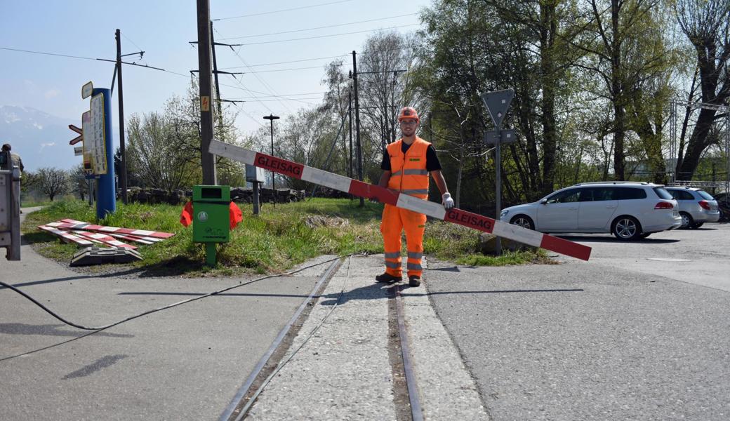 Wegen der Arbeiten am Gleis ist heute Dienstag bei der Wiesenrainbrücke mit Verkehrsbehinderungen zu rechnen.