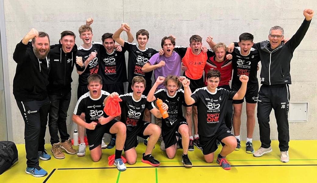 Die U17 des HC Rheintal nach dem erstmaligen Aufstieg in die Inter-Spielklasse.