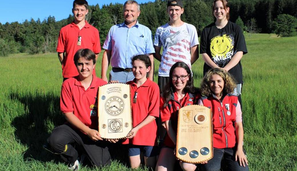 Die Jugendschützen und die Jungschützen der FSG Heiden haben als Gruppe abgeräumt und beide Kategorien gewonnen. Sie bekamen die Gratulationen von Regierungsrat Alfred Stricker.