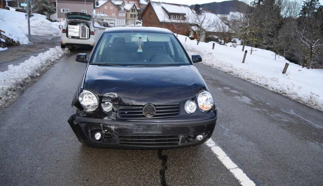 Die Fahrzeuglenkerinnen blieben beim Unfall unverletzt. 