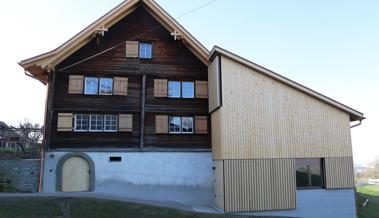 Das gestrickte Haus aus Holz