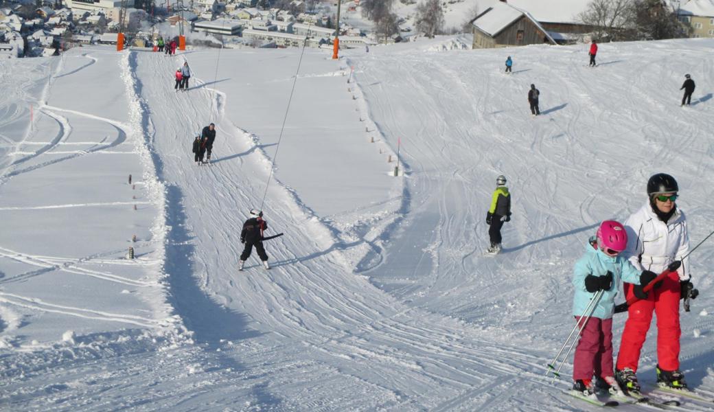 Traumhaftes Winterwetter wie etwa vergangenen Montag beschert auch dem Skilift Heiden-Bischofsberg viele Besucherinnen und Besucher.
