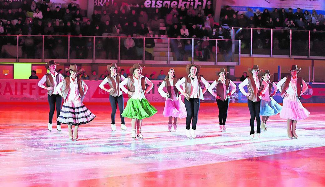 40. Show on Ice: Fröhlich, bunt und mitreissend rhythmisch reisen die Eisläufer um die Welt.   