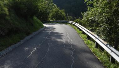 Mit dem Velo in die Leitplanke gefahren und das Bord hinab gestürzt