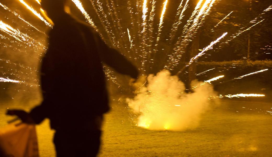 In den Gemeinden Sennwald, Gams und Grabs bis auf weiteres verboten: Feuerwerk zu zünden oder auch nur Feuer im Freien zu entfachen.