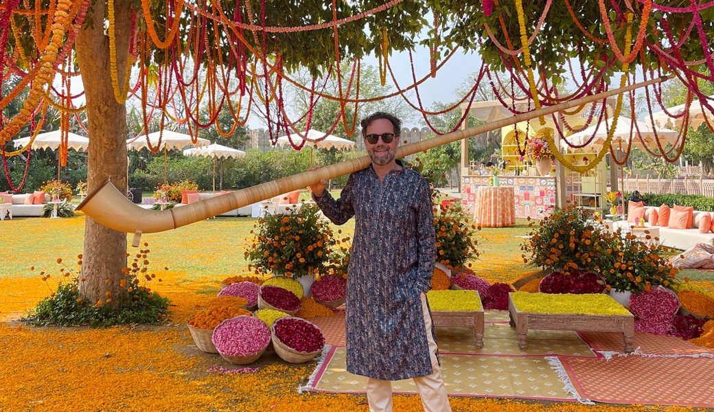 Bollywood lässt grüssen: Mit dem Alphorn ans indische Märchenfest