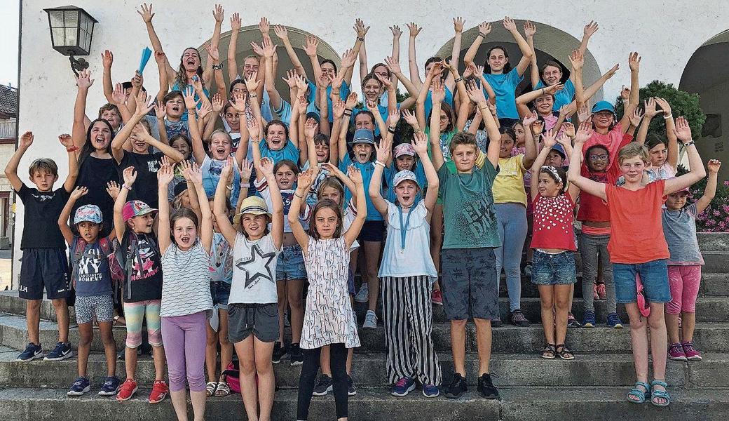 Gruppenbild vor dem Bernecker Rathaus. Bild: pd