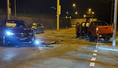 Zwei Autos stiessen zusammen - Totalschaden von insgesamt rund 40000 Franken
