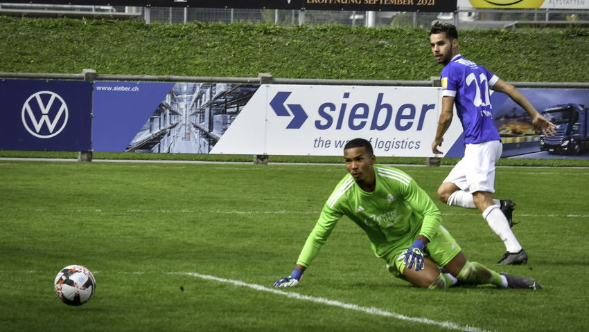 Hier bringt Ceyhun Tüccar den FC Widnau nach gut 70 Sekunden mit 1:0 in Führung.