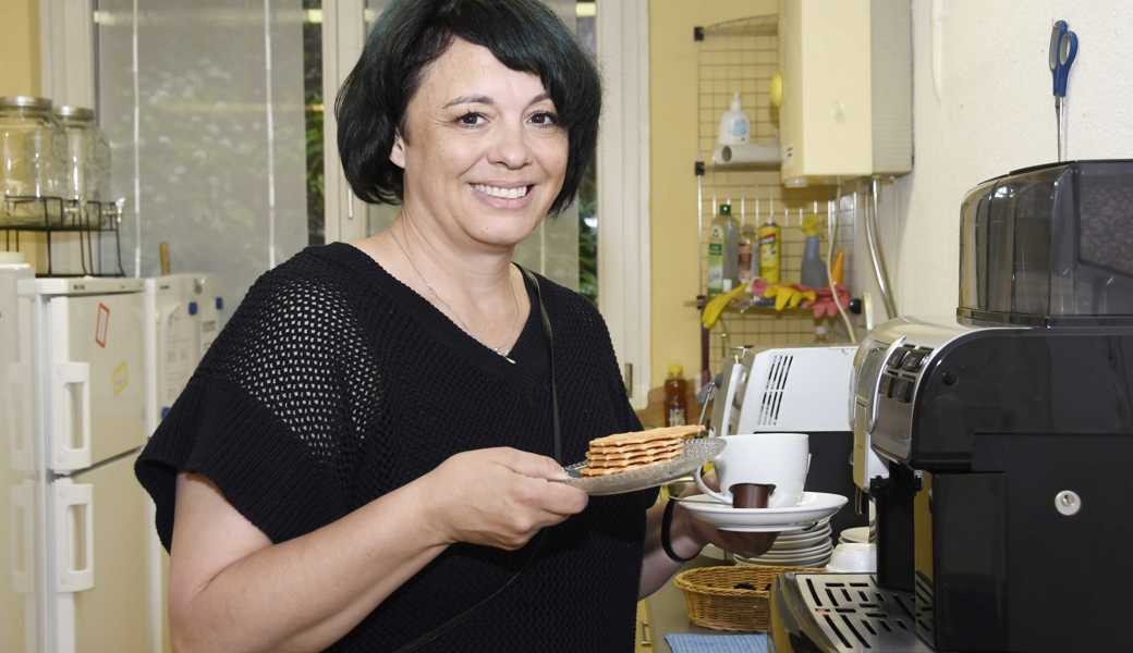 Maria Garcia Silva ist gerne Gastgeberin im A-Treff. «Einen Kaffee in Gesellschaft zu trinken, tut der Seele gut», sagt sie.