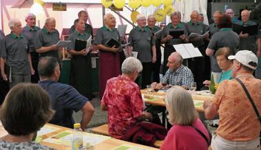 Männerchor mit vielfältigen Talenten und neuem Outfit