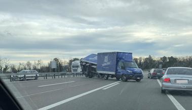 Föhn zu stark: Unfall auf der Autobahn