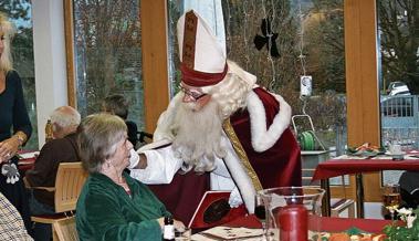 Samichlaus brachte Freude und Feines ins Haus