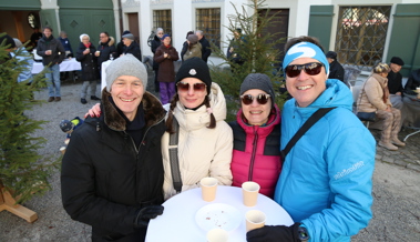 Neujahrsbegrüssung mit neuem Programm: Anstossen im Museumsgarten und Schlangenbrot bräteln