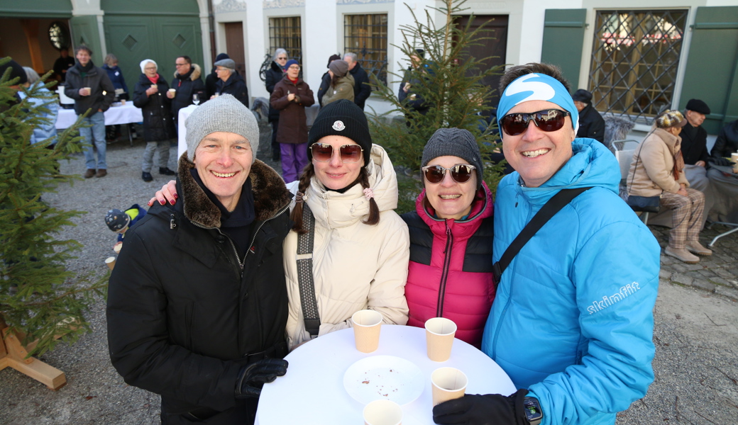 Neujahrsbegrüssung mit neuem Programm: Anstossen im Museumsgarten und Schlangenbrot bräteln