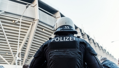 «Wiederkehrende Gewaltkultur» – Mitte-Kantonsrat Sandro Hess fordert härtere Gangart gegen FCSG-Chaoten