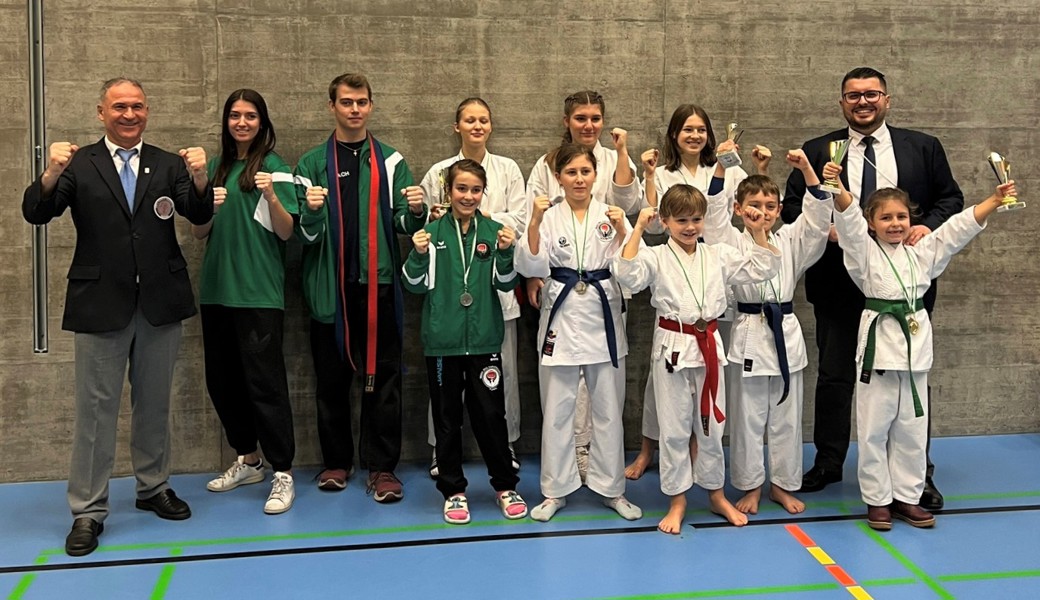 Die Schülerinnen und Schüler der Karateschule Altstätten hatten in Kreuzlingen viel Grund zur Freude.