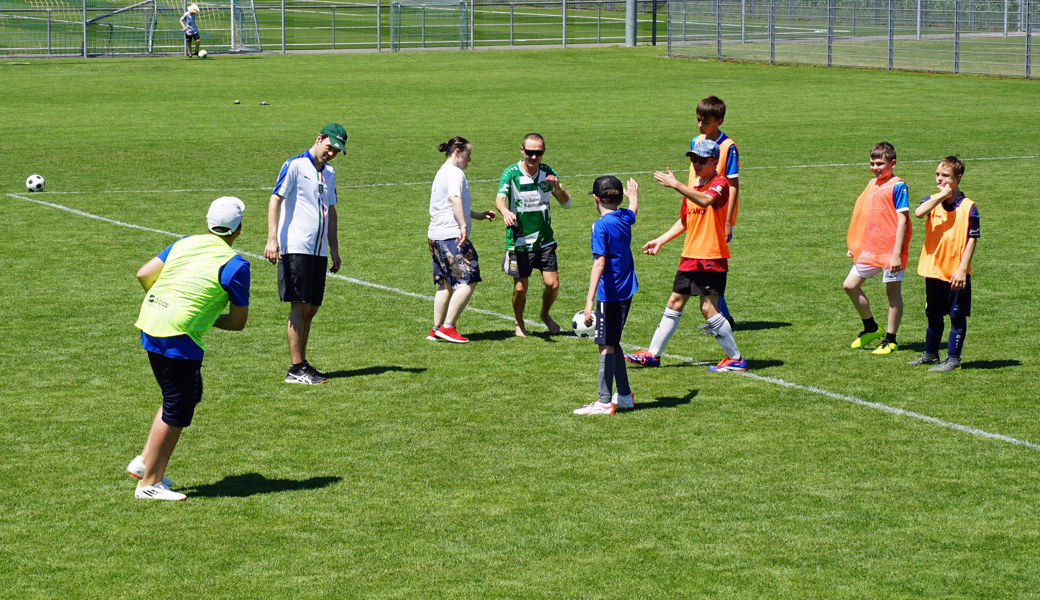 Fussball mit Freude und Fairness: Die Bilder vom Biene Fussballturnier Plus