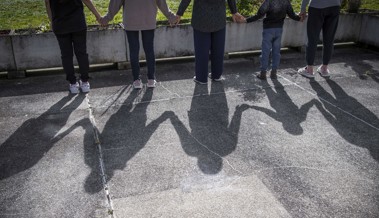 Hohes Aggressionspotenzial, Vorstrafen und unbelehrbar: Happiges Urteil für drei Gewalttäter