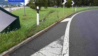 In Autobahnausfahrt die Kontrolle verloren