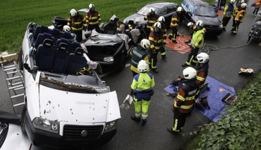 Massenkarambolage auf der Autobahn: Die Feuerwehr übte den Ernstfall beherzt
