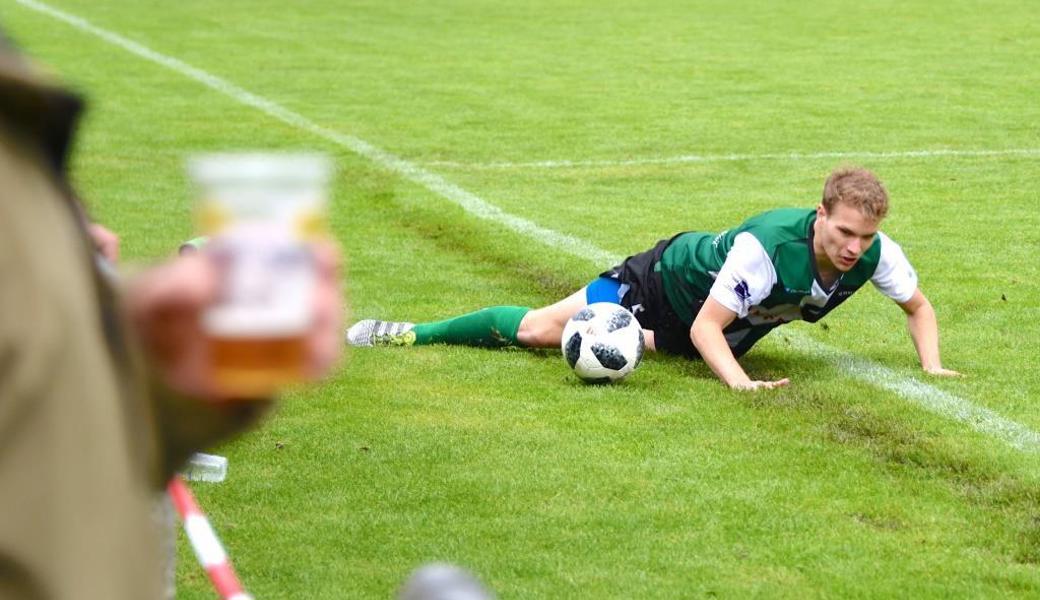 Der Fussball ist in Rebstein nicht so toll, dafür gibt’s frisches Bier. 