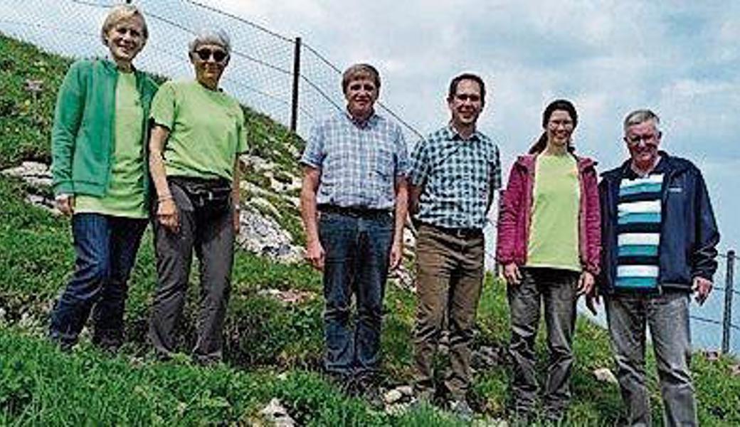 Vorstand (von links): Barbara Knorr, Aktuarin; Christa Ebneter, Kassierin; Albert Elmiger, neuer Präsident; Martin Ebneter, Vertreter Kastenbahn; Lydia Frey, Botanikerin, und Peter Raschle, bisheriger Präsident.  