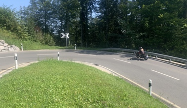 Speed und Unachtsamkeit: Warum junge Motorradfahrer besonders gefährdet sind