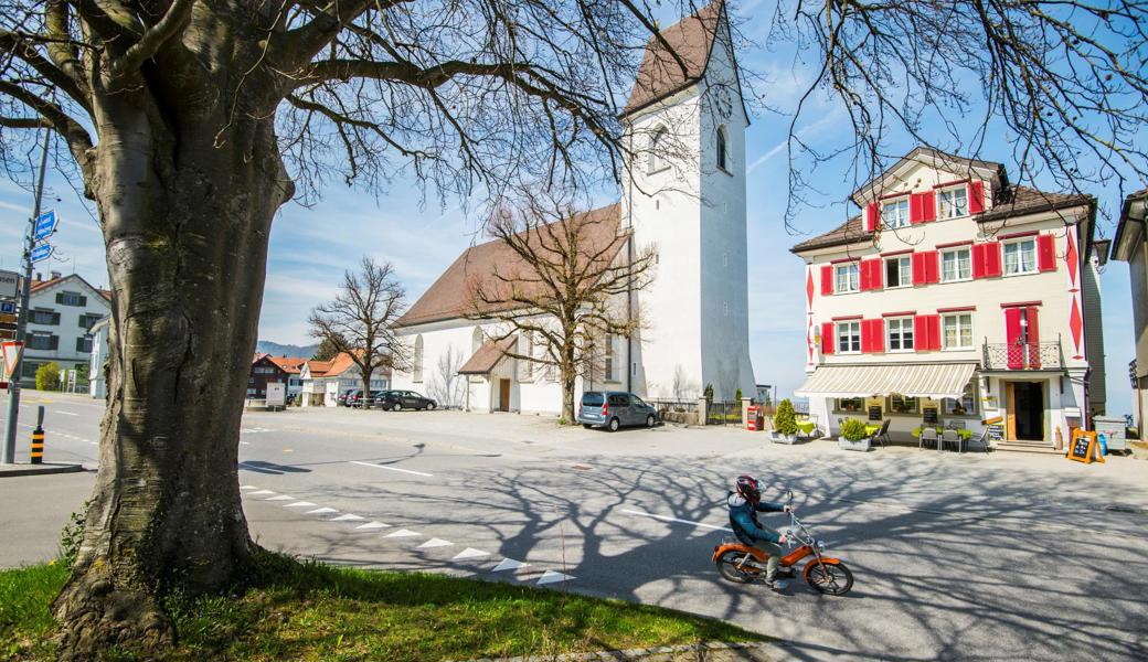 Die Kirche in Wolfhalden: Gleich mehrere Parteien wollen in den Vorderländer Gemeinden zulegen.