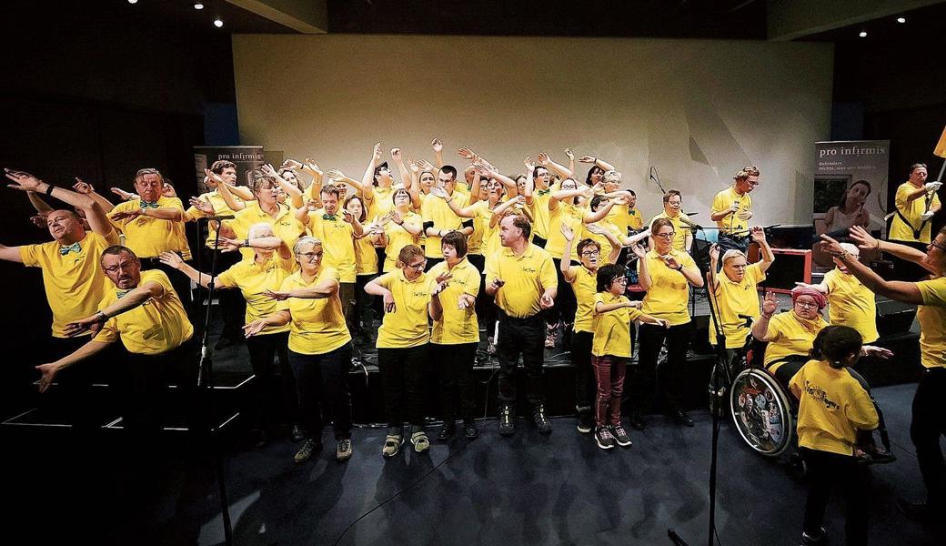 Die Sun Singers sind bei jedem Auftritt mit Begeisterung dabei – auch in Chur. 