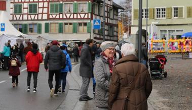 Chrömle, plaudern und Karussell fahren am Martini-Markt Thal