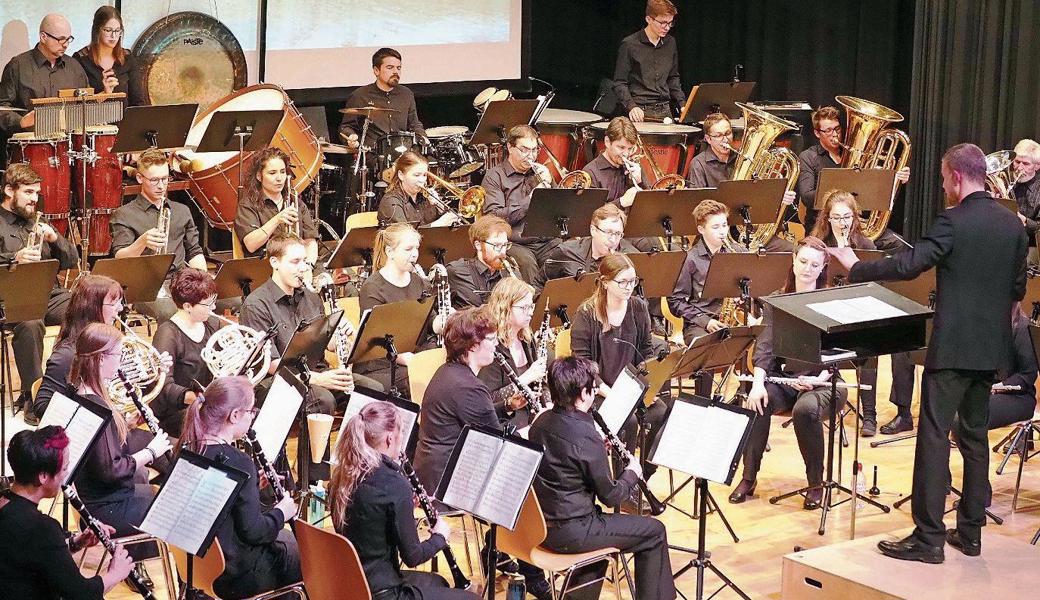 Mit dem perfekt vorgetragenen «Cordilleras de los Andes» spielte sich der Musikverein Marbach unter der Leitung von Markus Peter beim Heimspiel in die Herzen der Zuhörer.